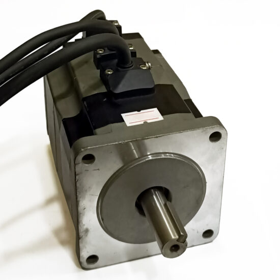 ORIENTAL MOTOR AZM98M1C 3.28V/DC 1.13A 0.36°/Step Closed Loop Stepping Motor STM128