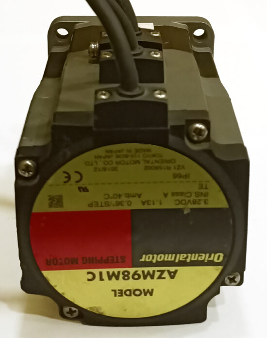 ORIENTAL MOTOR AZM98M1C 3.28V/DC 1.13A 0.36°/Step Closed Loop Stepping Motor STM128 - Image 5
