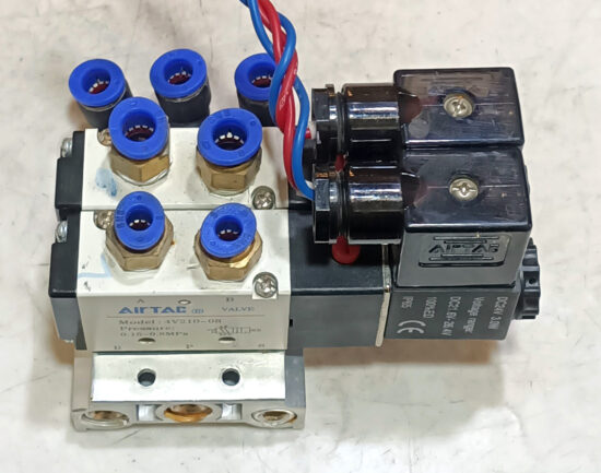 AIRTAC 4V210-08 2-Pieces Solenoid Valves Set with Base N280 - Image 4