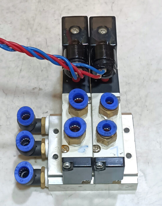 AIRTAC 4V210-08 2-Pieces Solenoid Valves Set with Base N280 - Image 6