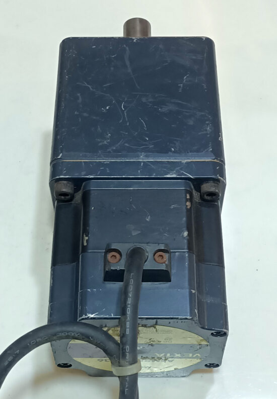 ORIENTAL MOTOR Vexta ASM98AC-N36 3.41V/DC 1.1A Closed Loop Stepping Motor STM217 - Image 5