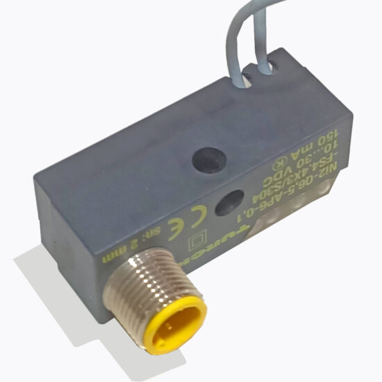 TURCK NI2-Q6.5-AP6-0.1-FS4.4X3/S304 10-30V/DC PNP 4-wires Inductive Proximity Sensor S147 - Image 2