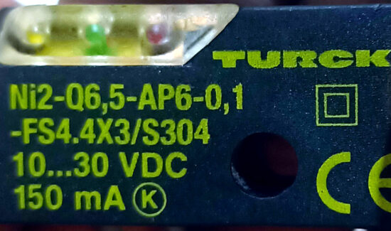 TURCK NI2-Q6.5-AP6-0.1-FS4.4X3/S304 10-30V/DC PNP 4-wires Inductive Proximity Sensor S147 - Image 3