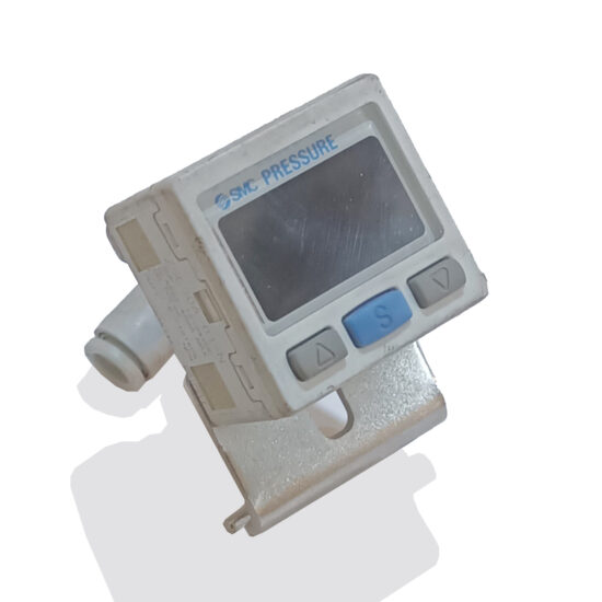 SMC ZSE30A-01-N 3-Wires 12-24V/DC Digital Pressure Switch Sensor N338