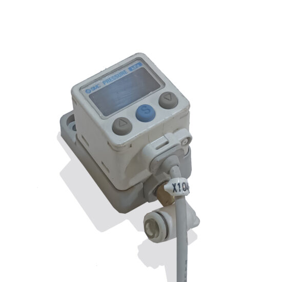 SMC ZSE40A-M5-R 12-24V/DC 5-Wires Digital Pressure Switch Sensor N337
