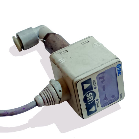 SMC ZSE50F-02-22L-M 3-Wires 12-24V/DC Digital Pressure Switch Sensor N341