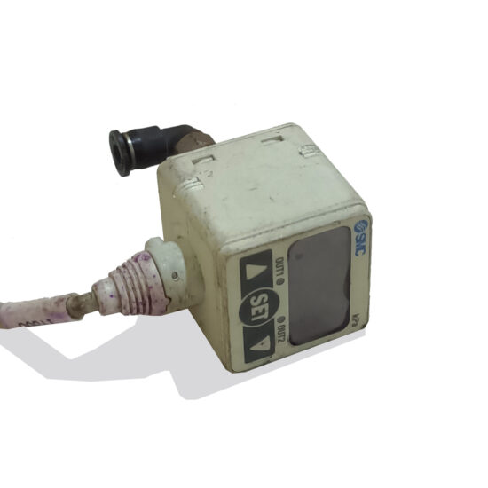 SMC ZSE40F-01-30 12-24V/DC 5-Wires Pressure Switch Sensor N359